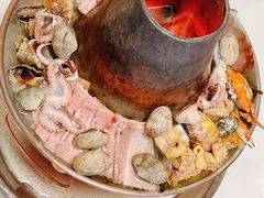 -一口猪海鲜浑锅·东北家常菜