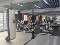 -越·健身工作室(华尔兹广场写字楼B栋店)