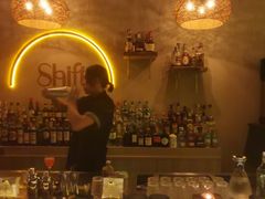 -Shift cocktail bar鸡尾酒吧