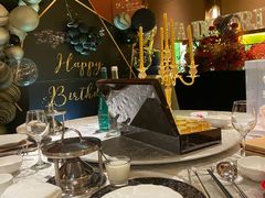 店内布置-ONE FULL 古董港式海鲜火锅