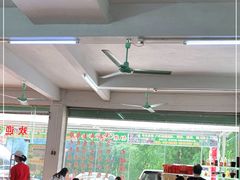 大堂-银峰农庄·特色烧鸡·鲜无花果浸鸡