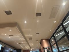 -星巴克(上海虹桥新天地二店)