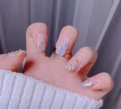 -爱美睫美甲会馆