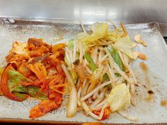 铁板辣白菜炒肥牛-品未·铁板烧(甜水园店)