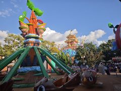 -七彩云南欢乐世界