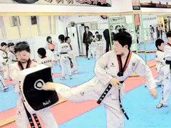 -健成运动中心·体适能跆拳道少儿格斗体考跳绳