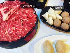 -鲜入围煮花胶鸡海鲜火锅