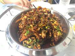 -凤凰路何眼镜香辣蟹(花果园店)