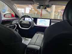 -小鹏汽车体验中心(苏州龙湖狮山天街店)