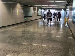 -红土地(地铁站)