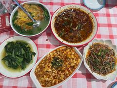 -洪霞餐馆·川菜·鲜货现炒(两江春城店)
