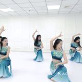 越努力，越幸运；越自律，越优秀
