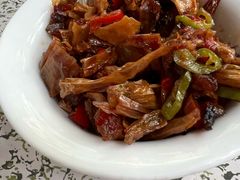 白辣椒炒肉-虎子面粉馆(五一东村店)