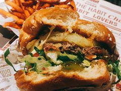 -The Habit Burger Grill 哈比特汉堡(复兴soho店)