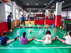 -悦动体能篮球羽毛球网球(三里河店)