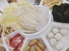 -鸡遇虾煲干锅火锅(小寨金莎店)