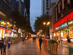 -八一好吃街·高品美食广场