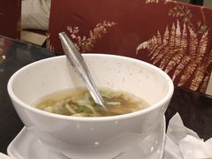 -J Daeng Seafood
