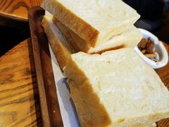 -YUMI芽米·法式烘焙·咖啡(骖鸾路店)