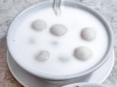 水牛奶汤圆-水牛奶皇后糖水铺