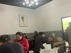 大堂-小杨翘脚牛肉