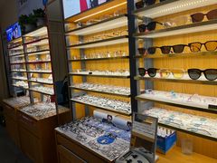 -优医视平价眼镜蔡司依视路折扣工厂店(十里堡店)