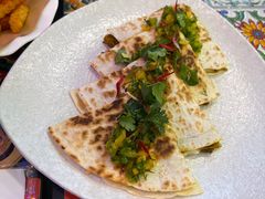 墨西哥鸡肉芝士饼-LESCEDARS Brasserie Bistro香柏树