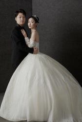 -至臻微拉婚纱摄影