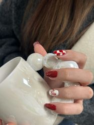 -芊屿芊浔美甲
