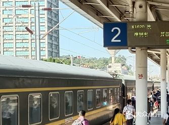 在新的一年里，喜欢美食的我坐上了旅行列车 换上车头