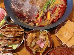 -黄潇洒老火锅(九眼桥宏济巷店)
