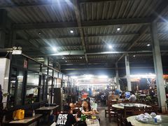 大堂-四川小胡子海鲜(丁村万人海鲜广场店)