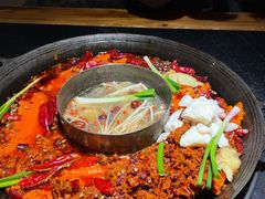 鸳鸯锅-洋马儿火锅(解放碑店)