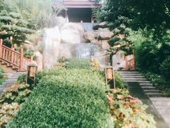 -七彩云南古滇温泉山庄