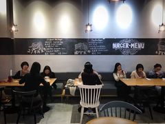 大堂-HELLO 27 意面·沙拉·帕尼尼