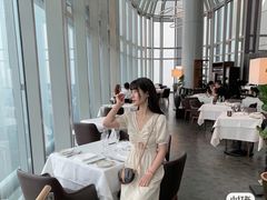 -爱雍·乌节