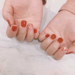 -纤贝儿美甲·科技美肤