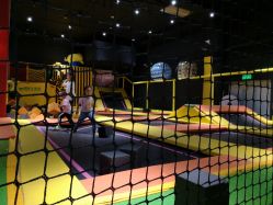 点击看大图 -蹦蹦跳跳(新奥购物中心店)