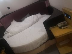 -Zsmart智尚酒店(上海北外滩四川北路东宝兴路地铁站店)