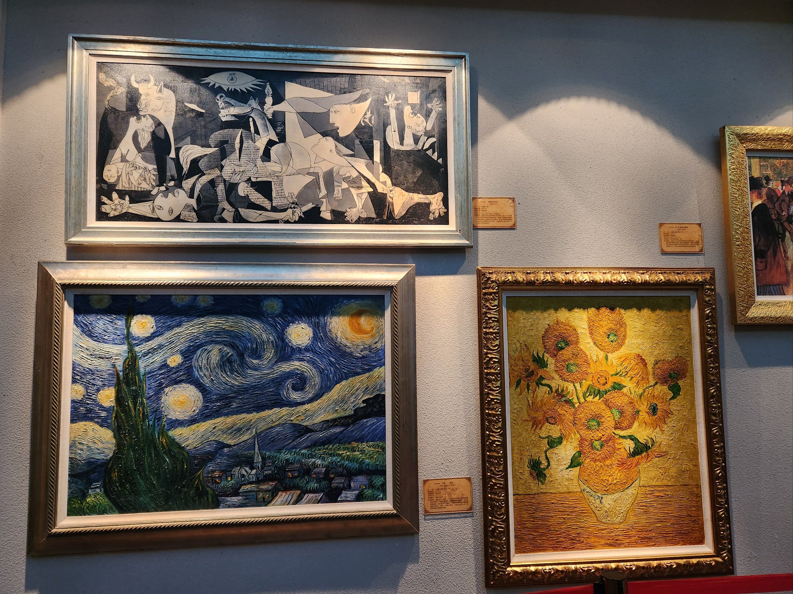 无锡博物院,负一楼都是国外展览,有断臂维纳斯,还有很多小互动,音乐