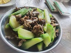 丝瓜炒鸡杂-满記土窑烧鷄波浪山莊