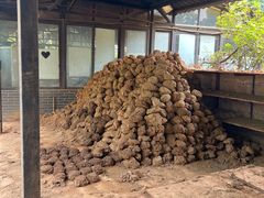 -御霞苑泥烩鸡休闲农庄