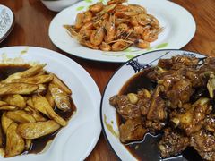 -胡子饮食店
