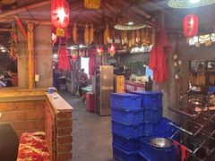 -鱼窝棚柴火铁锅炖(富山屯店)