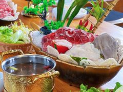 -周老三跷脚牛肉·全牛火锅(非遗传承店)