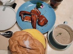 -港丽餐厅(高德置地店)