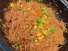 -阿瓦山寨·湘菜现炒·剁椒鱼头王(咸阳总店)