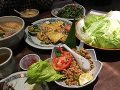 -大头虾越式风味餐厅(光明广场店)
