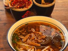 -矮子粉店1985·长沙米粉(湘春路店)