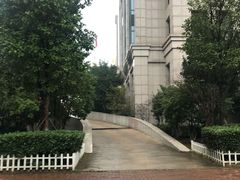 -新华书店(学府大道店)